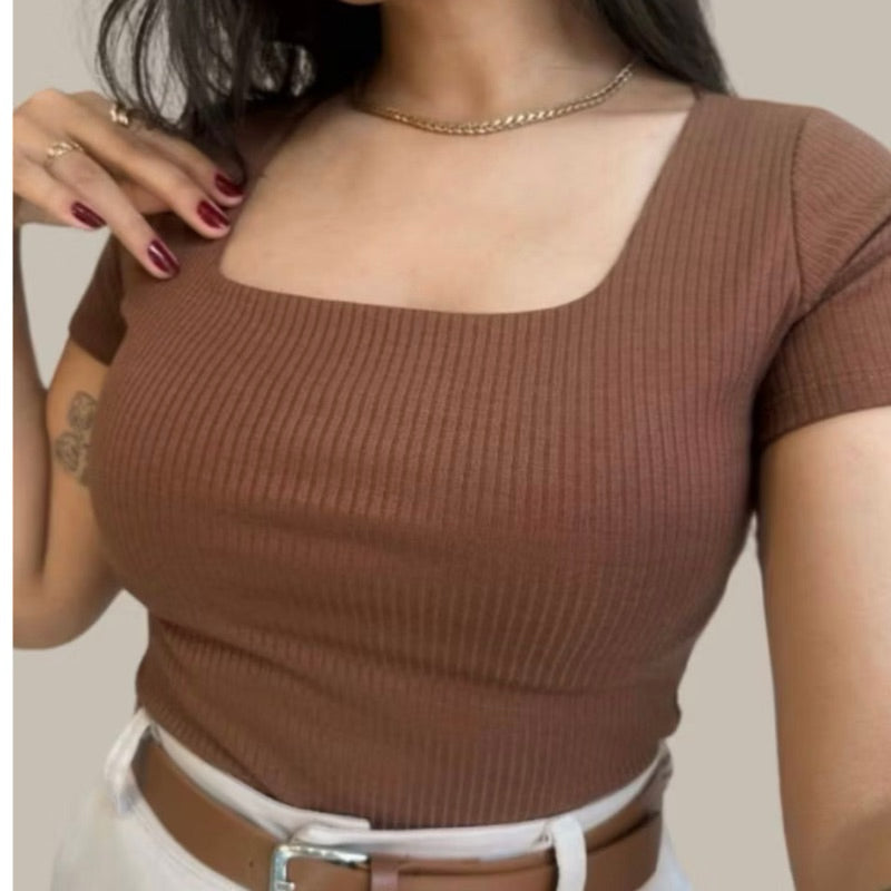 Blusa Manga Curta Gola Quadrada